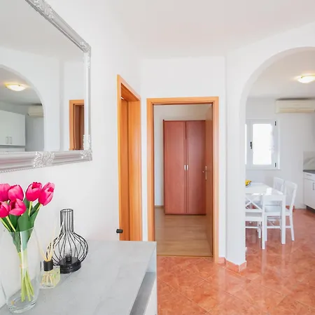 2 X Top Floor Modern Family Apartments Stanici Exterior photo